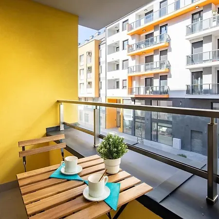 Free Parking - Balcony -central *