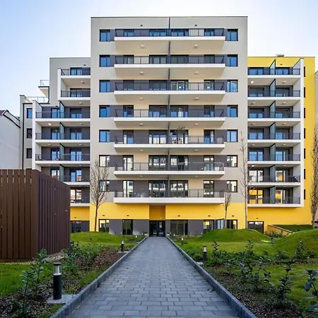 Free Parking - Balcony -central
