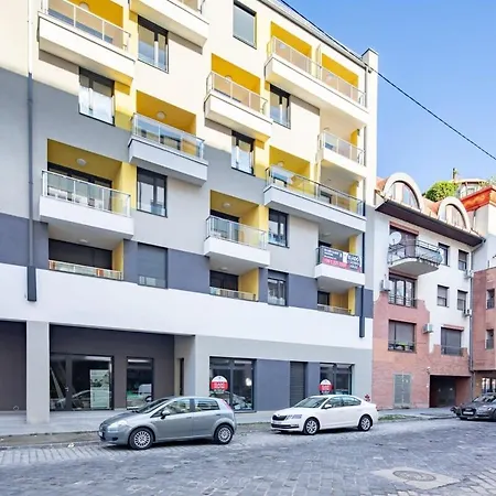 Free Parking - Balcony -central *